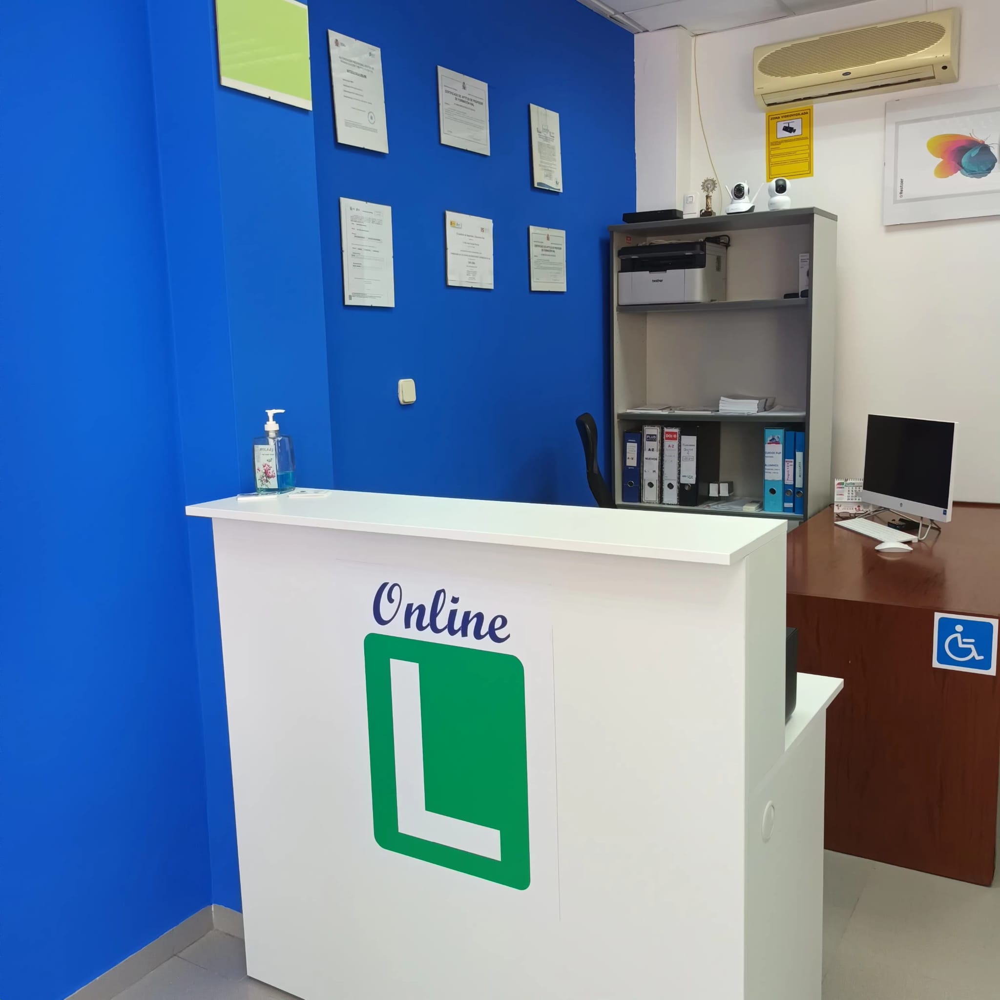 instalaciones-autoescuela-online-y-autoescuela-plan-b-en-motril-en-granada Instalaciones de Autoescuela Online y Autoescuela Plan B en Motril (Granada)