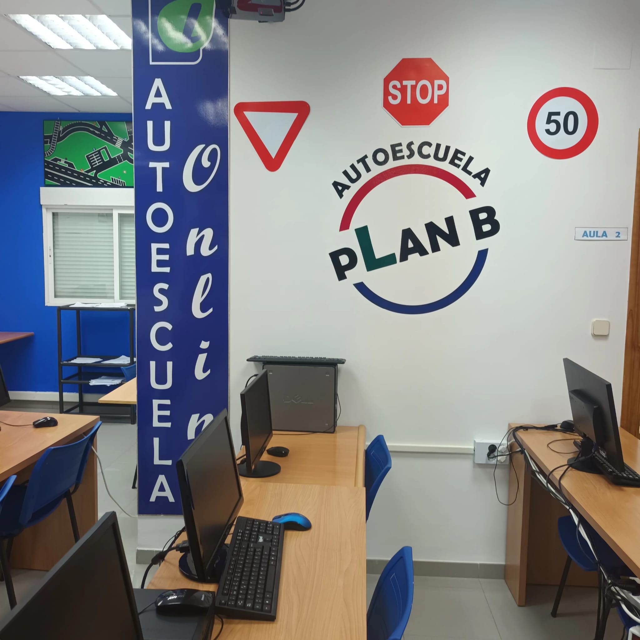 instalaciones-autoescuela-online-y-autoescuela-plan-b-en-motril-granada Instalaciones de Autoescuela Online y Autoescuela Plan B en Motril (Granada)